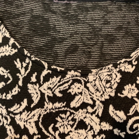 Tapestry Empire Waist Maternity Dress - Picture 3 of 7